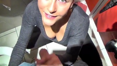 Жену раком, Жена сосёт,