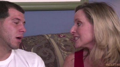 Инцест, Мамки, Зрелые, Блондинки, С сыном, С матерью, Кончил на жопу, В спальне,