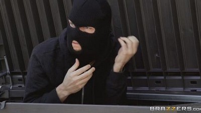 ЖМЖ, Мамки, Шатенки, Брюнетки, Учит трахаться, В гольфах, Кончил на лицо, В спальне,