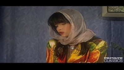 Брюнетки, В одежде, Ретро, Худые, В чулках, Молодые, Волосатые,